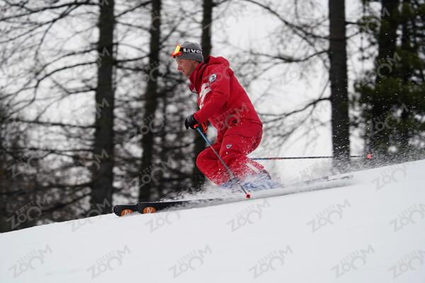  FORERUNNER Skier esf22-cha-te-pb-01-0001  